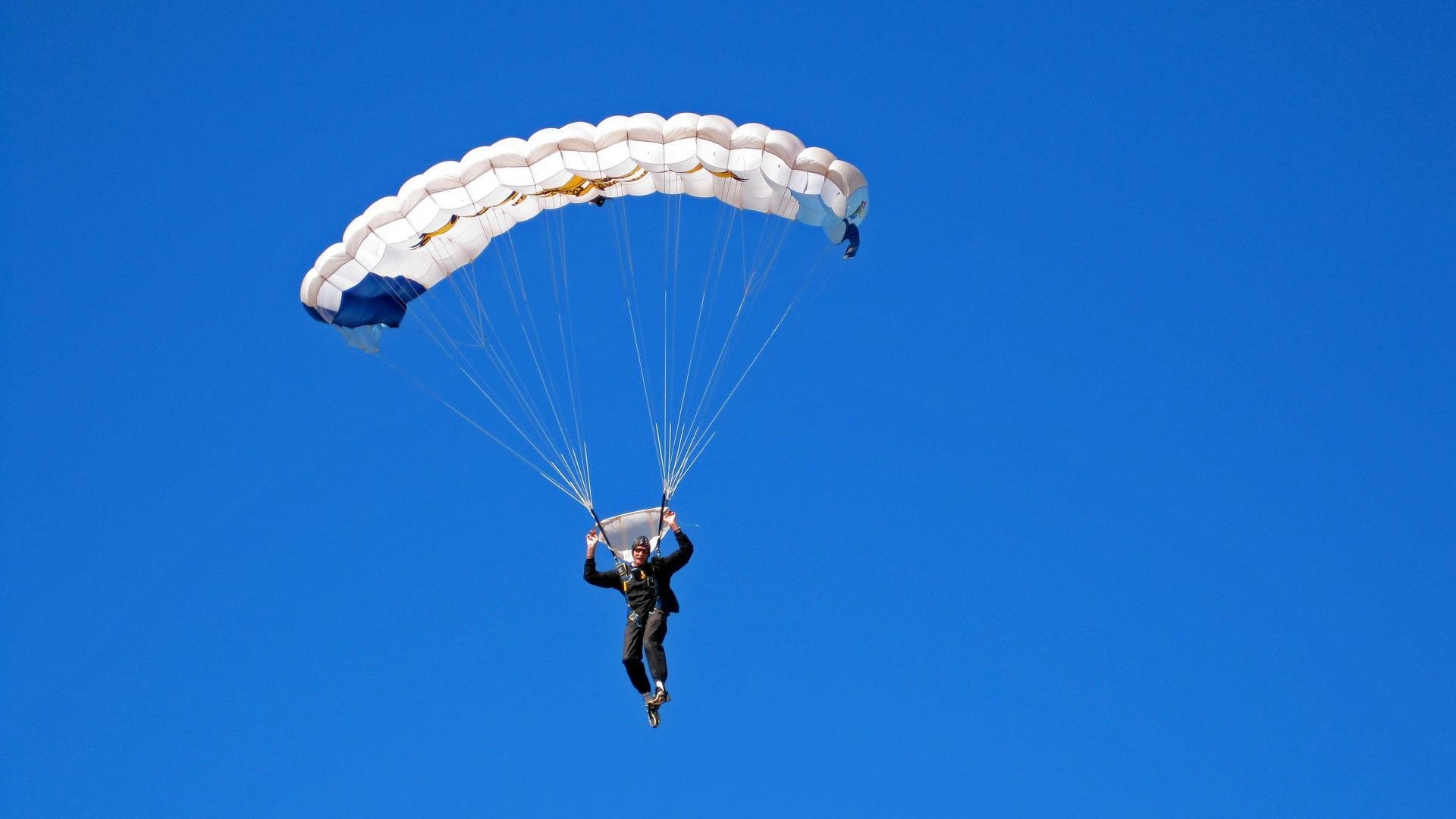 冠军球队球员家庭携手公益用爱拉近社区的心灵距离